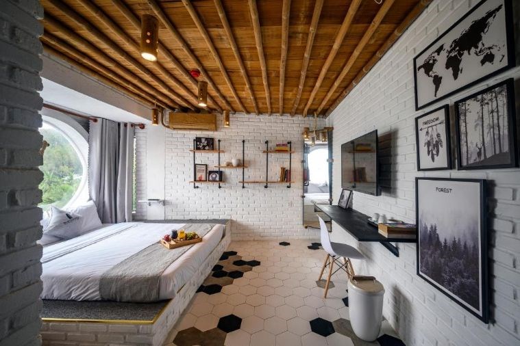 Deluxe Double Working Ocean view